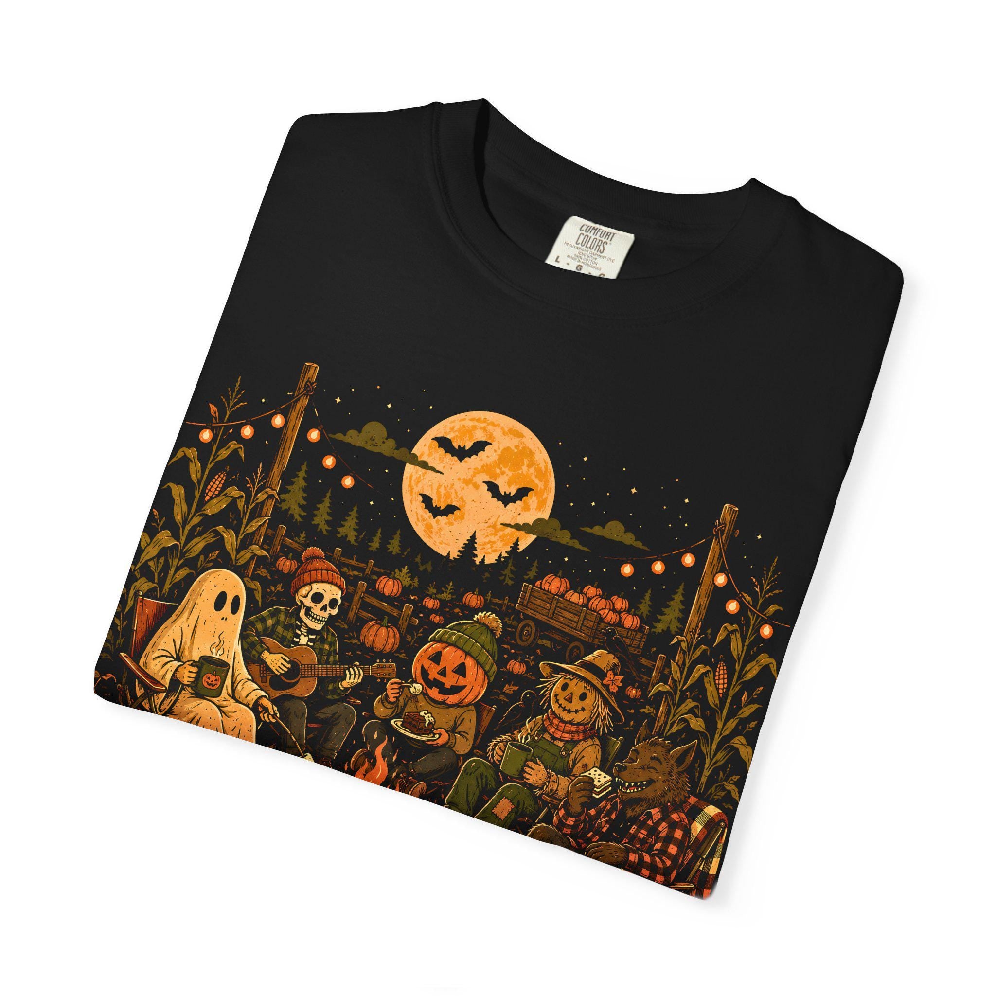 Halloween Campfire Scene T-shirt | Pumpkin, Ghosts, Scarecrow, Jack-O'-Lanterns